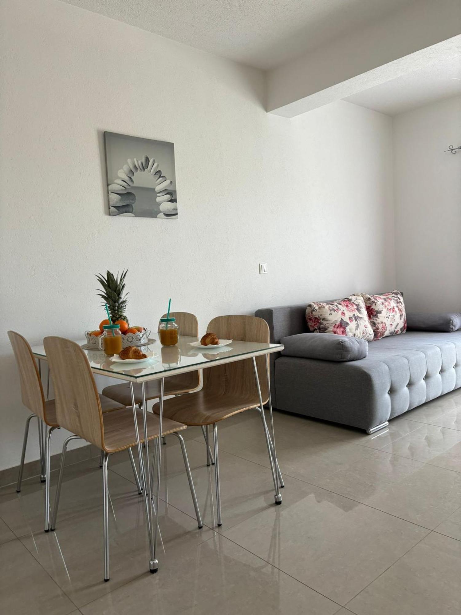 Nova Apartment